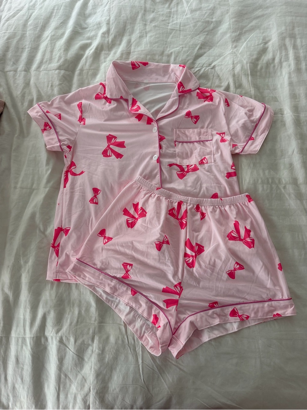 NWOT Pink Bow-Print Short Sleeve Set - Women